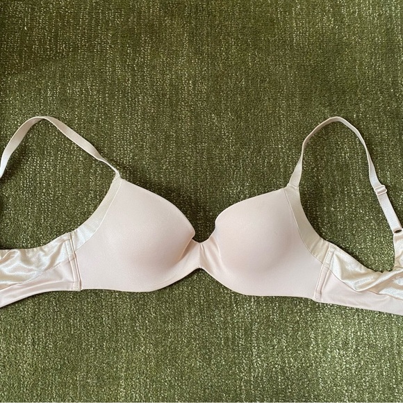 Maidenform size 34 A Elegant Cream Bra - Picture 1 of 6